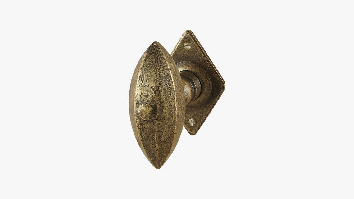 Forged iron turnable door knob handle