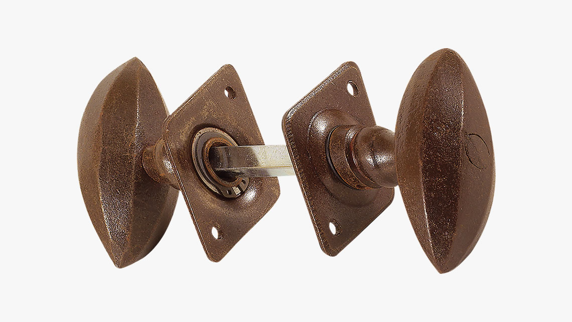 Forged iron turnable door knob handle